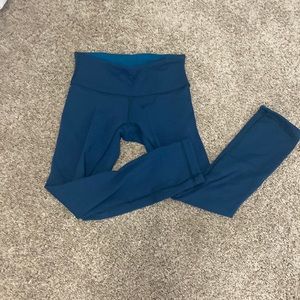 REVERSIBLE LULULEMON LEGGINGS!! SIZE 2!!